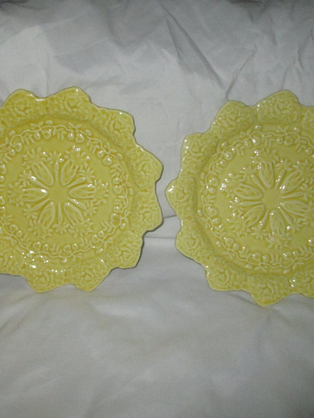 2 EUC Bordallo Pinheiro Yellow Rabbit Plate 8.25 in HTF